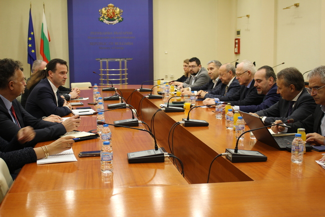 МЕ: Започва работа по изготвяне на автоматизиран механизъм за компенсиране на фирмите заради високите цени на електроенергията
