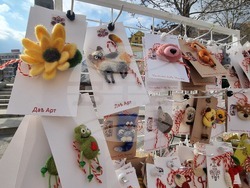 Плевен - базар - мартеници