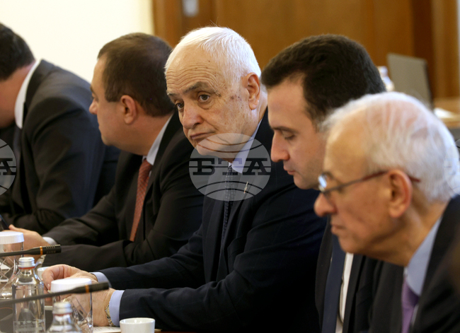 Defence Minister Zapryanov Comments on Military Personnel Salary Increase