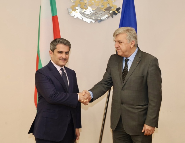 Environment Minister Discusses Investment Opportunities With Ambassador of Saudi Arabia