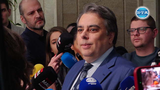 Заварихме задължение за план за въвеждане на еврото, оставихме покрити критерии без инфлацията, посочи Асен Василев