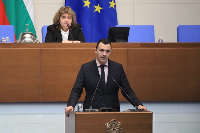 Габриел Вълков: Настояваме за категорични мерки срещу агресията в Народното събрание