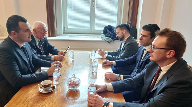 Габриел Вълков се срещна с ръководството на БФС