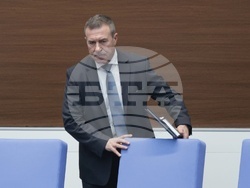 Народно събрание - заседание - Мирослав Рашков