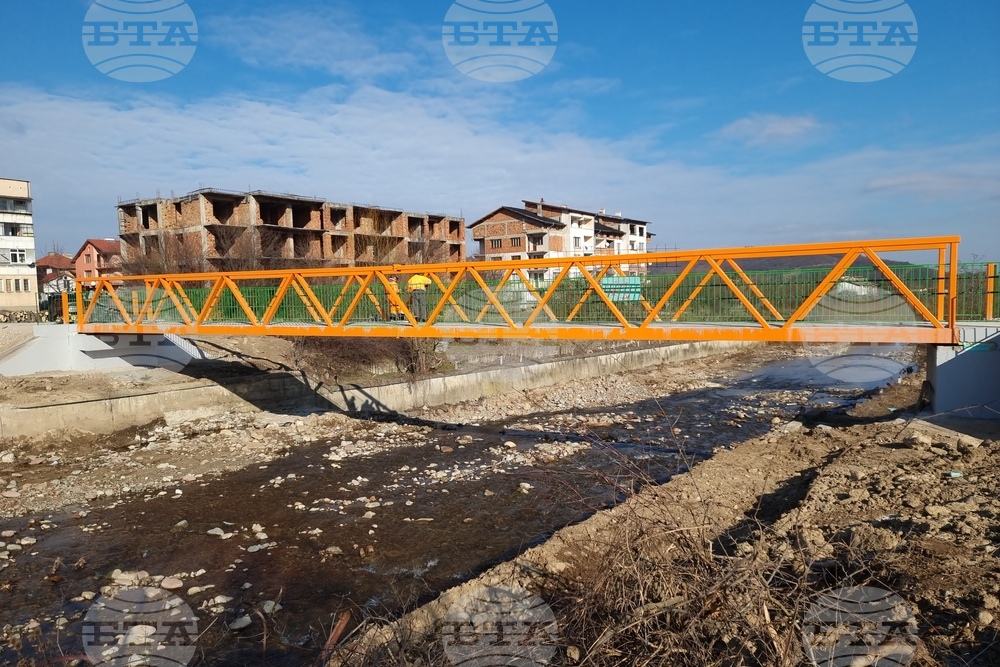 Пешеходен и автомобилен мост над река Ботуня във Вършец изгражда общината със средства от програма на регионалното министерство 