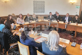 Парламент - Комисия по труда и социалната политика