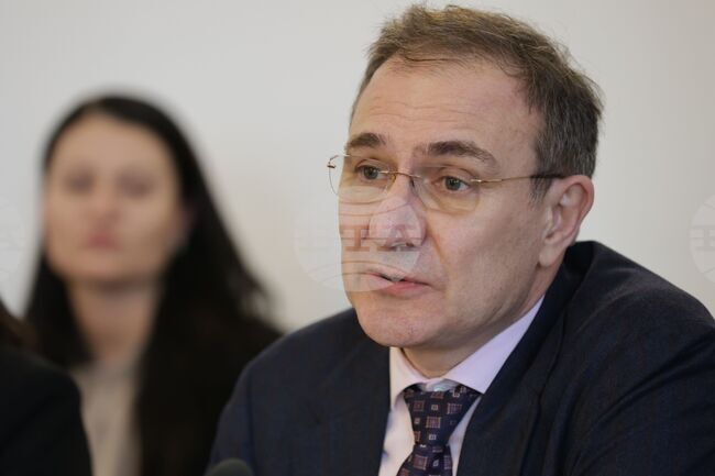 Няма да има намаляване на социалните разходи в бюджета, заяви министърът на труда и социалната политика Борислав Гуцанов