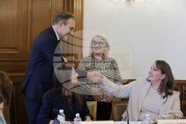 Парламент - Комисия по труда и социалната политика