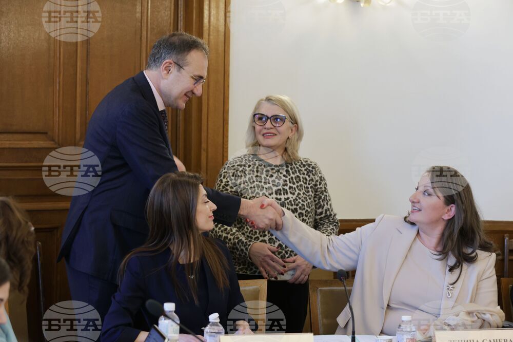 Парламент - Комисия по труда и социалната политика