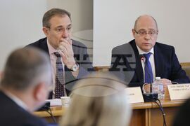 Парламент - Комисия по труда и социалната политика