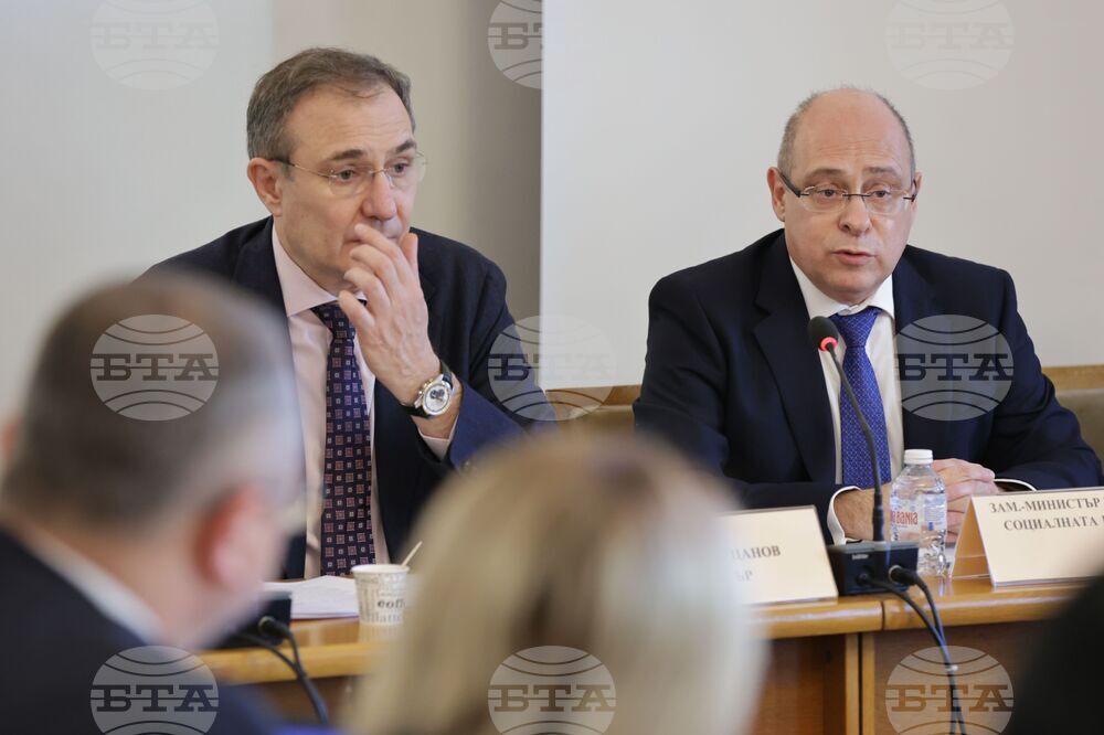 Парламент - Комисия по труда и социалната политика