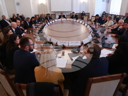 Парламент - Комисия по регионална политика, благоустройство и местно самоуправление