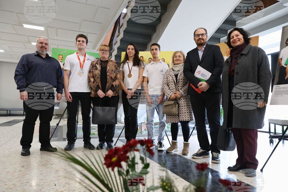 Бургас - „Фантастични умове" - изложба