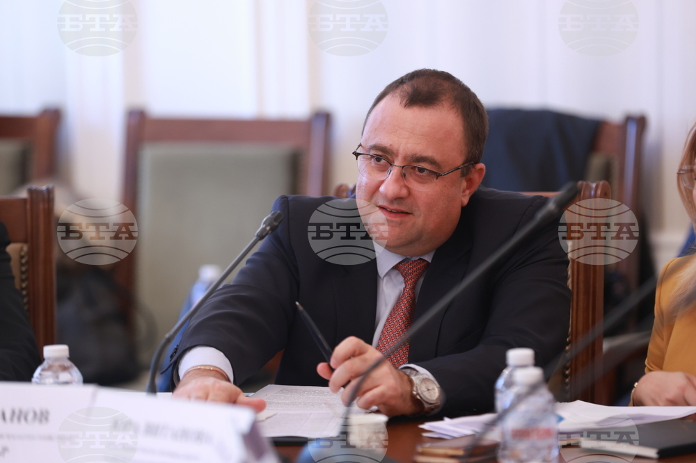 МРРБ може да се окаже в ролята на касиер и да плаща стари вересии, предупреди регионалният министър