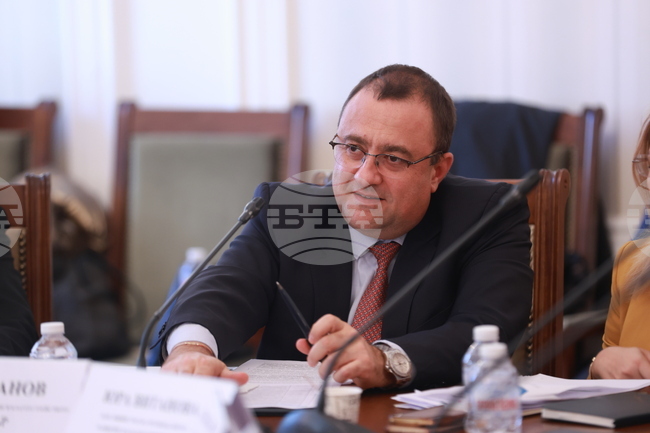 МРРБ може да се окаже в ролята на касиер и да плаща стари вересии, предупреди регионалният министър