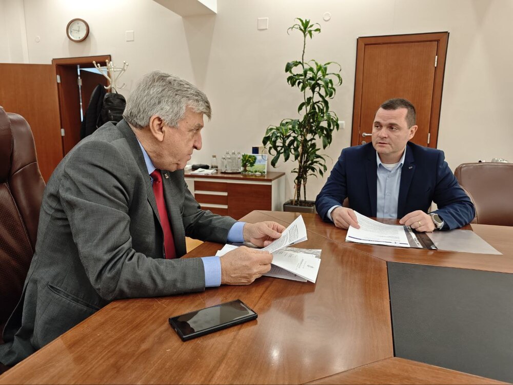 Община Русе: Кметът на Русе настоя пред екоминистъра за нови норми за химическите замърсители и удължаване на мониторинга на въздуха
