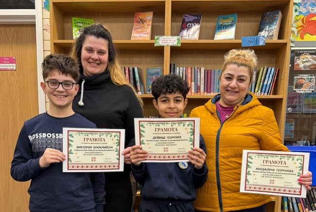 Родители на ученици от училище „Родна реч“ в Лестър се включиха в конкурс на тема „Ой, Коледо, мой Коледо”, организиран в България