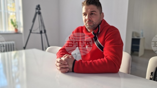 Шампионката по борба и сумо Анна Методиева е новият треньор в пернишкия клуб по борба Миньор, каза председателят Иво Ангелов