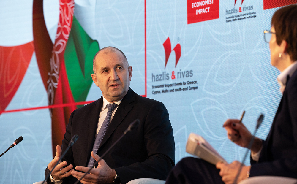 Румен Радев: Европа трябва да пристъпи към решаване на екзистенциалните въпроси за възстановяването на мира и гарантирането на своята сигурност 