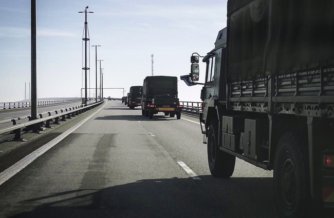 ЕС все още не е постигнал целите за военна мобилност, сочи доклад на Европейската сметна палата