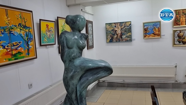 Изложба със скулптури „Българи - аз съм част от вас“ показва в Монтана Александър Пройнов