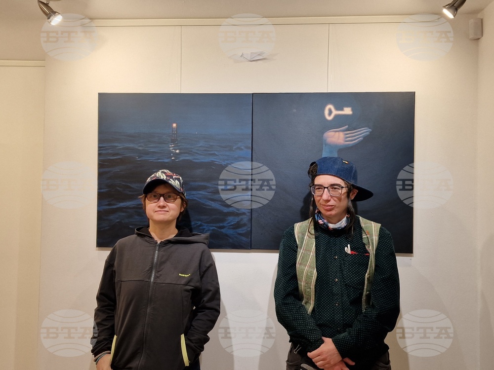 Двойно повече изкуство би помогнало на съвременния свят, казва кураторът на изложбата Double-Double