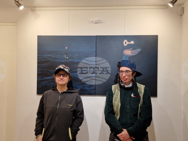 Двойно повече изкуство би помогнало на съвременния свят, казва кураторът на изложбата Double-Double