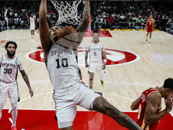 Spurs Hawks Basketball