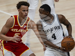 Spurs Hawks Basketball