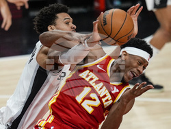 Spurs Hawks Basketball