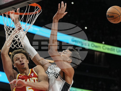 Spurs Hawks Basketball