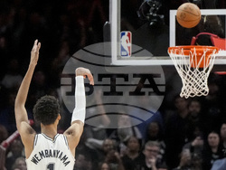 Spurs Hawks Basketball