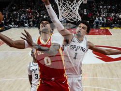 Spurs Hawks Basketball