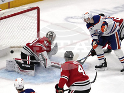 Oilers Blackhawks Hockey