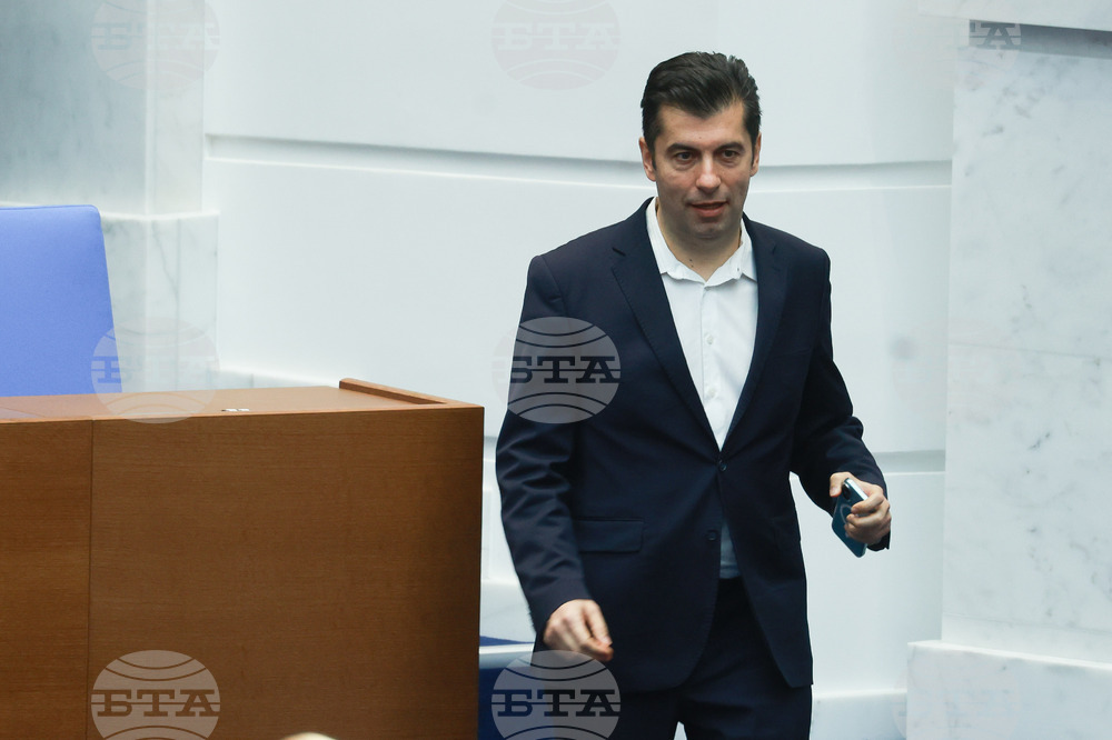 Сърцата ни са с вас и с каквото можем да помогнем сме насреща, написа съпредседателят на ПП Кирил Петков