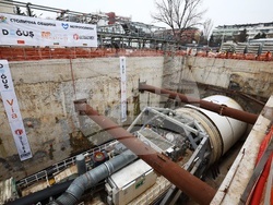 Метро - тунелопробивна машина - церемония