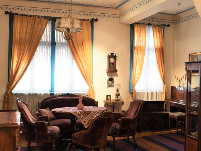 Националният литературен музей организира поетично-музикалната вечер „От твоите очи-звезди да пия светлина“ 