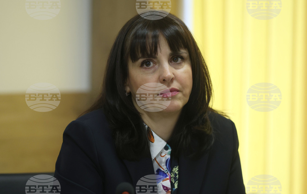 Министерство на труда и социалната политика - „Грижа в дома в община Костинброд“