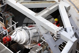 Метро - тунелопробивна машина - церемония