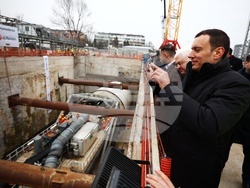 Метро - тунелопробивна машина - церемония