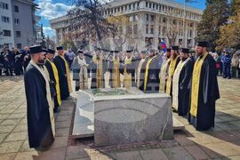 Бургас - паметник на загиналите в Руско-турската освободителна война - почит