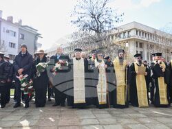 Бургас - паметник на загиналите в Руско-турската освободителна война - почит