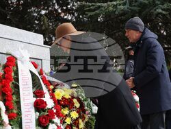 Бургас - паметник на загиналите в Руско-турската освободителна война - почит