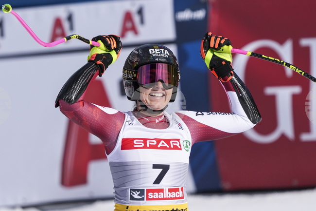 Австрийката Щефани Фениер спечели световната титла в супергигантския слалом