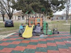 село Пробуда -детска площадка - ремонт