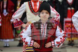 Бургас - Фолклорен танцов ансамбъл "Никола Гинов" - концерт