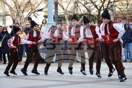 Бургас - Фолклорен танцов ансамбъл "Никола Гинов" - концерт