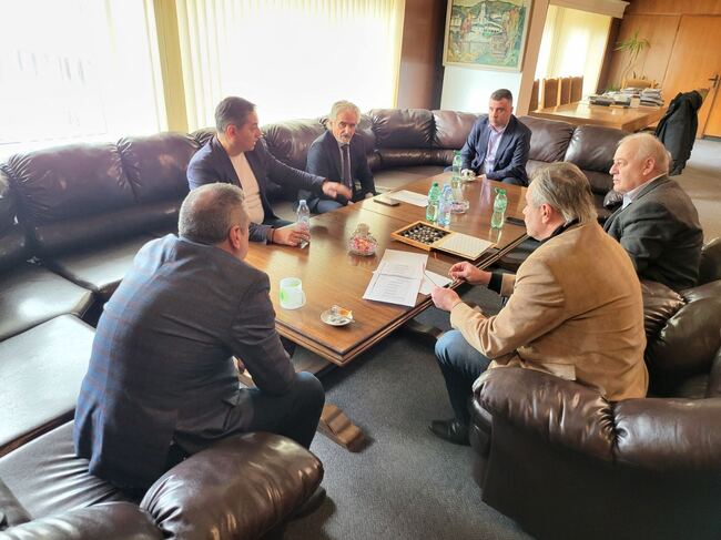 Ще бъде направено всичко възможно, за да не се стигне до намаляване на паралелките в региона, казаха от Община Смолян