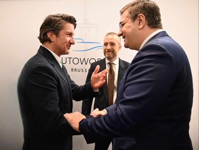 Министерство на туризма: Мирослав Боршош се срещна с еврокомисаря по устойчив транспорт и туризъм Апостолос Дзидзикостас 