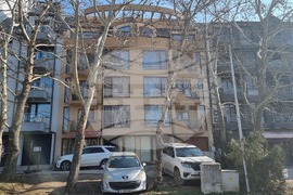 Благоевград - барикадирал се мъж